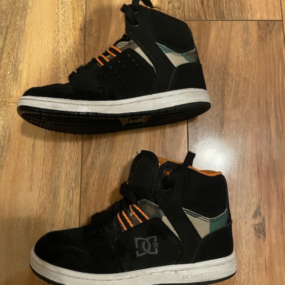 DC toddler size 12 high top shoes - Picture 3 of 5
